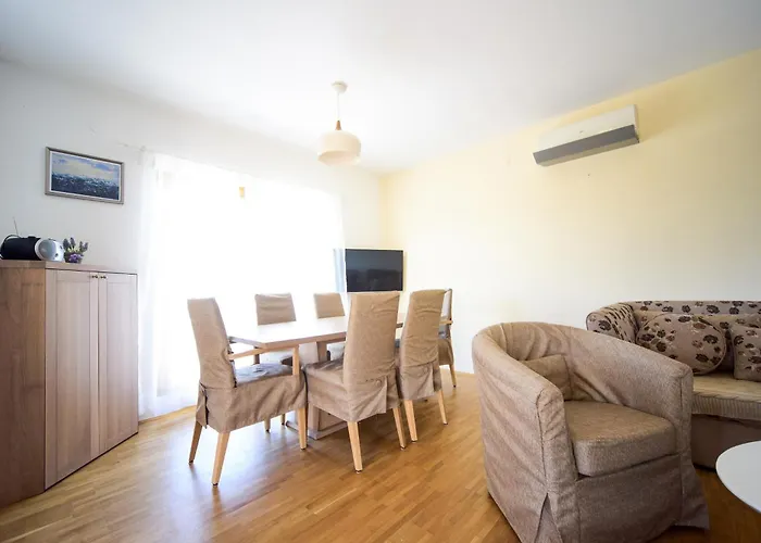Apartments Villa Perla